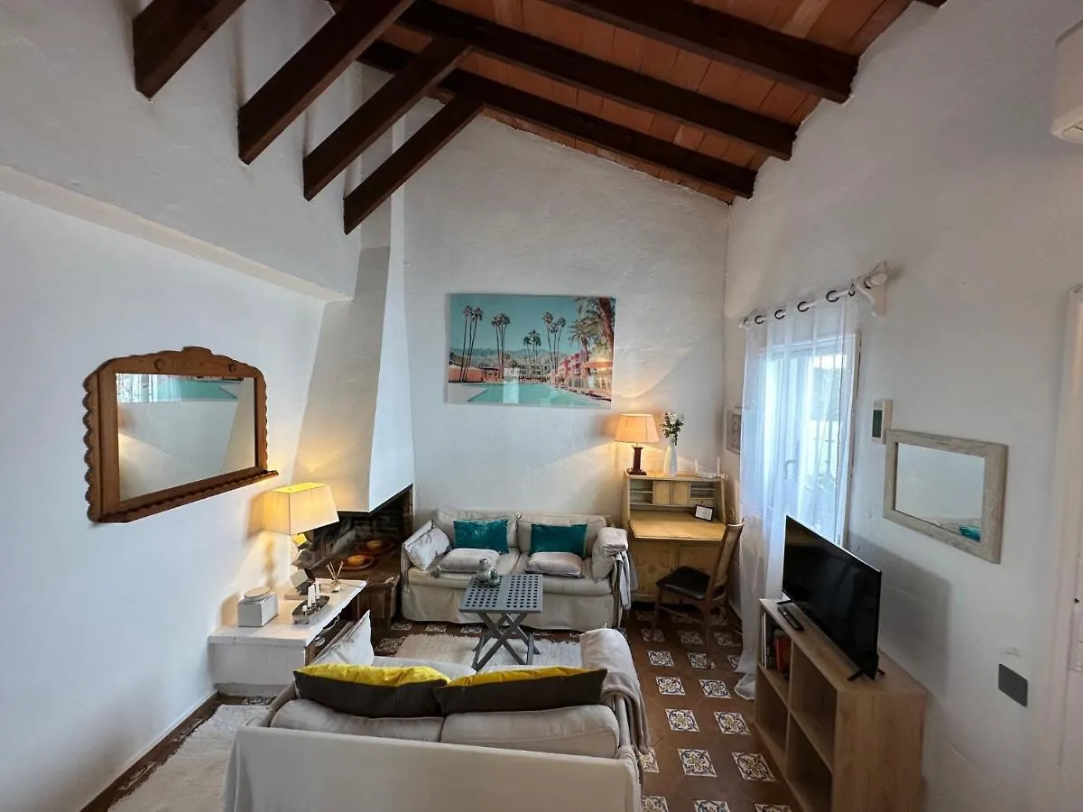 Casa Bela, En Marbella Muy Cerca De La Playa别墅 度假居